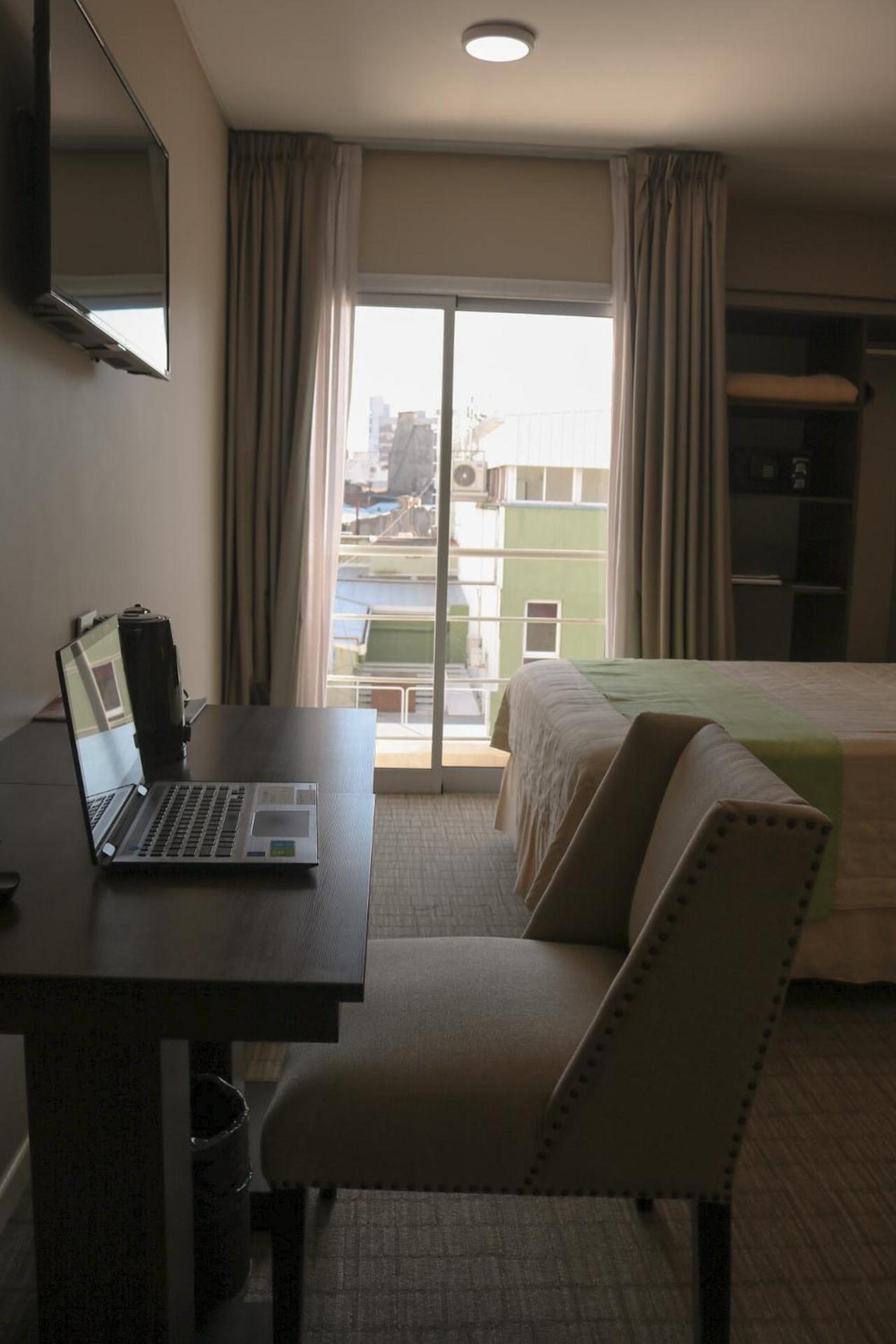Days Inn & Suites By Wyndham לה פלאטה מראה חיצוני תמונה
