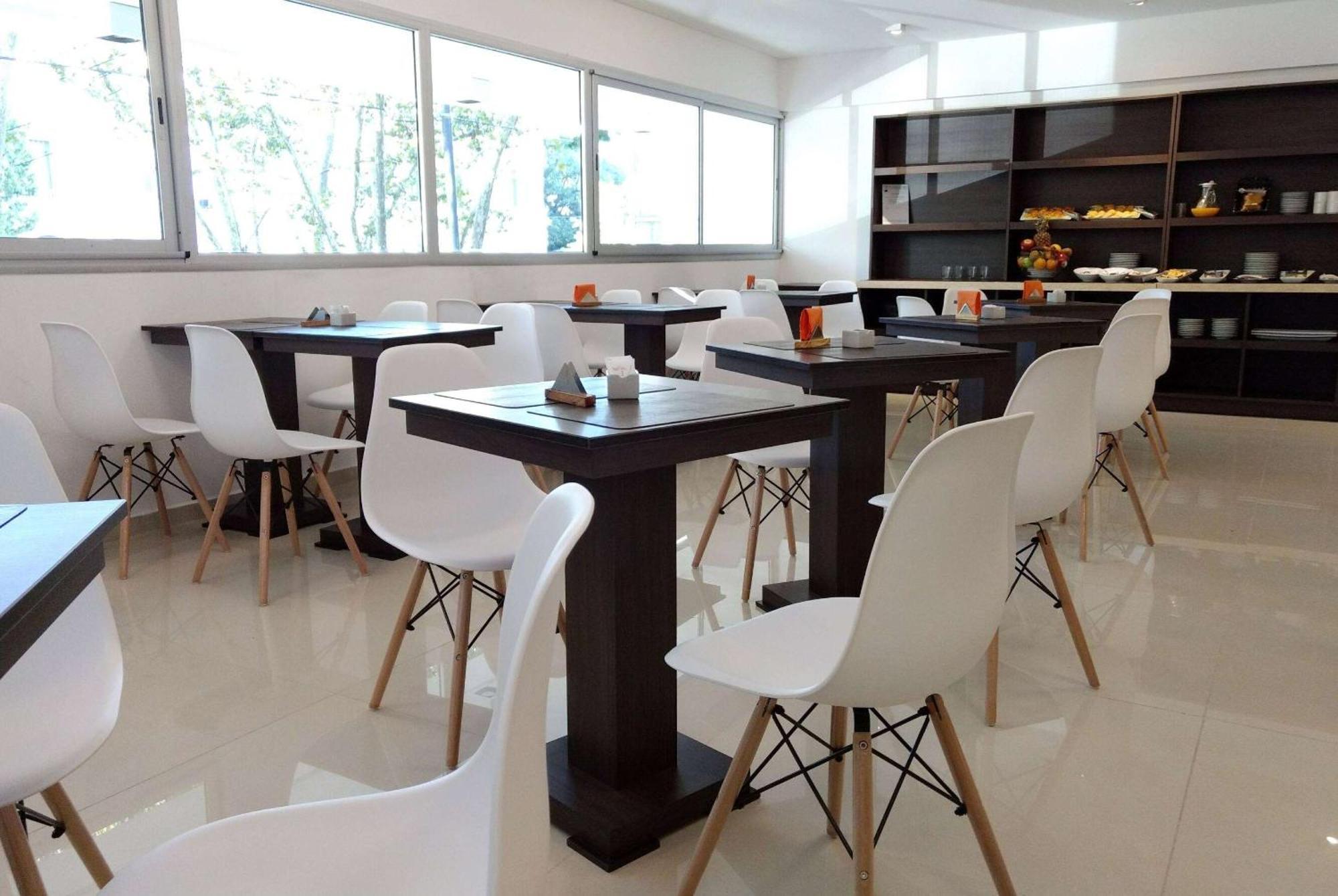 Days Inn & Suites By Wyndham לה פלאטה מראה חיצוני תמונה