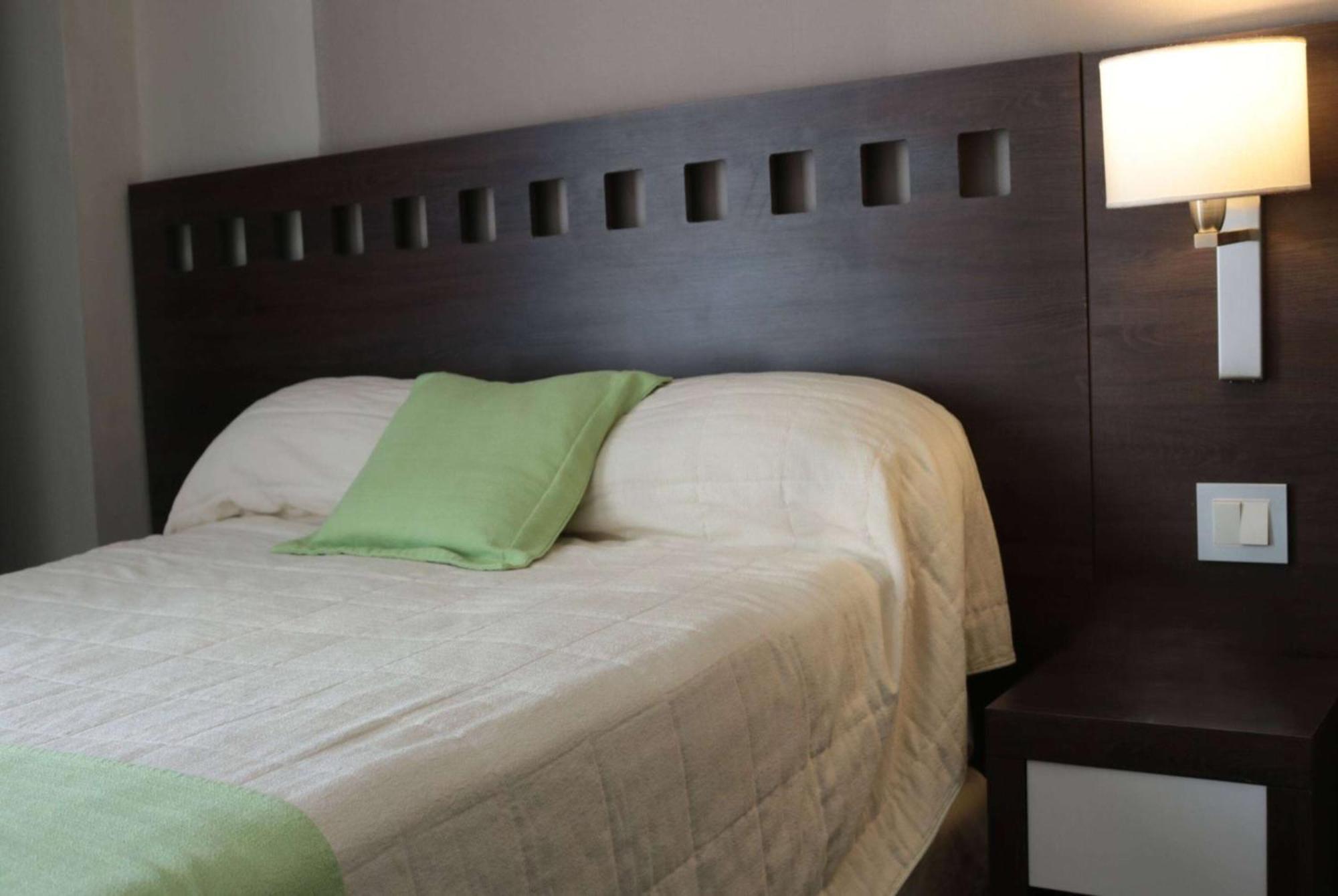 Days Inn & Suites By Wyndham לה פלאטה מראה חיצוני תמונה